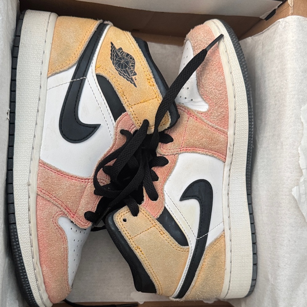 Air Jordan Kids Sneakers in Peach and White